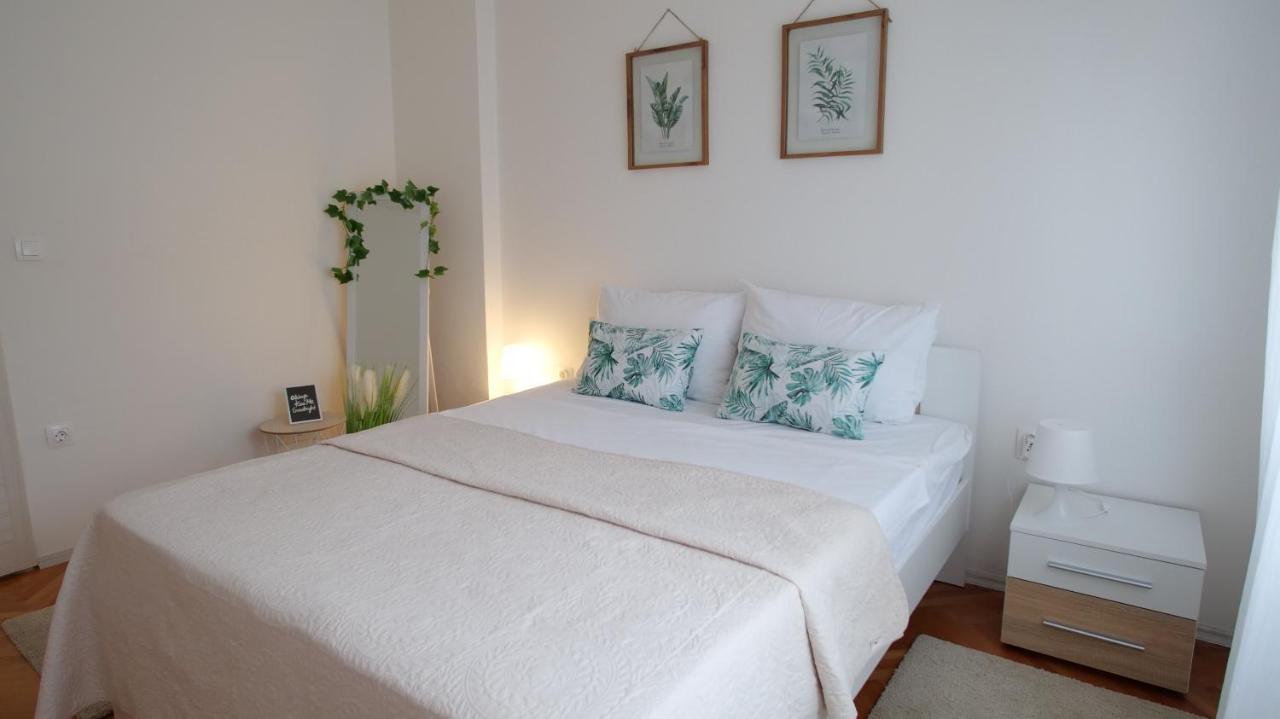 Arena Apartment With 3 Bedrooms In The City Center PUY 외부 사진
