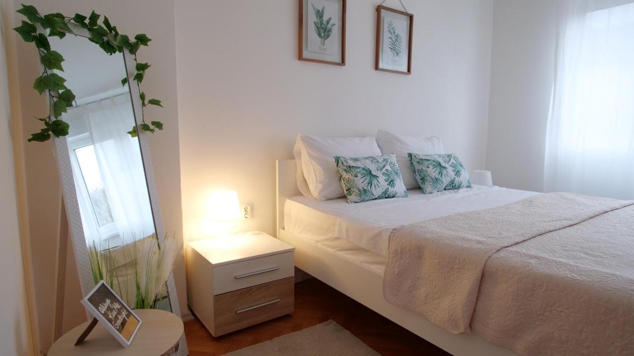 Arena Apartment With 3 Bedrooms In The City Center PUY 외부 사진