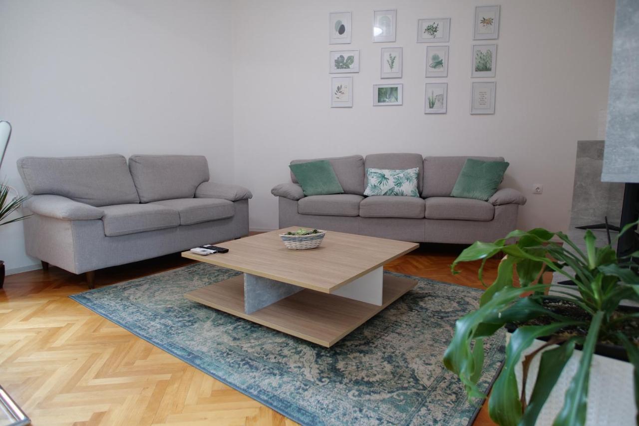 Arena Apartment With 3 Bedrooms In The City Center PUY 외부 사진