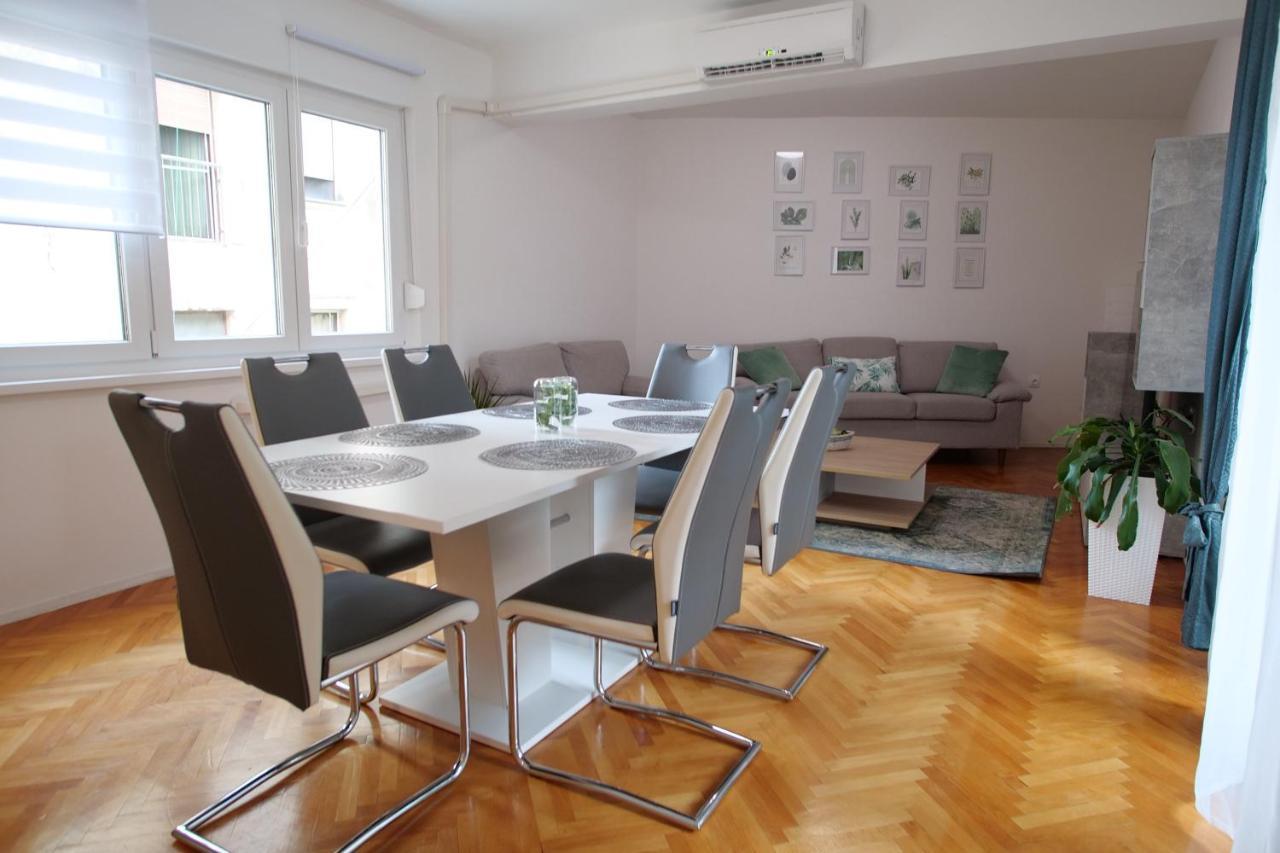 Arena Apartment With 3 Bedrooms In The City Center PUY 외부 사진