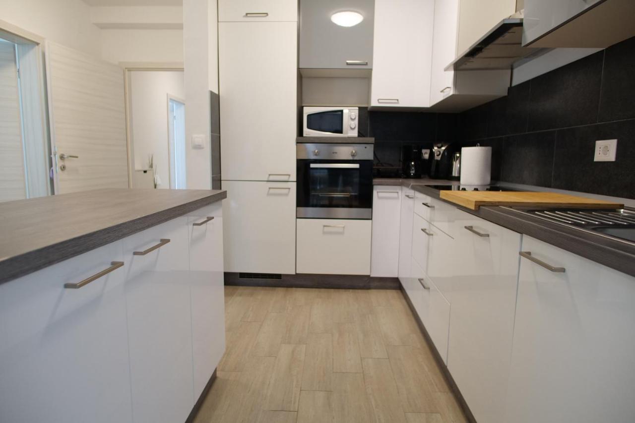 Arena Apartment With 3 Bedrooms In The City Center PUY 외부 사진